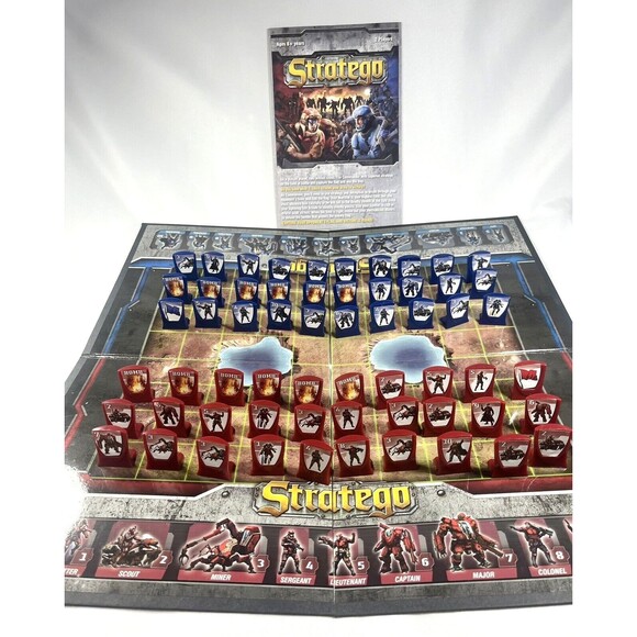 Stratego 2011 Classic Battlefield Strategy Board Game Spin Master Complete - Picture 8 of 14